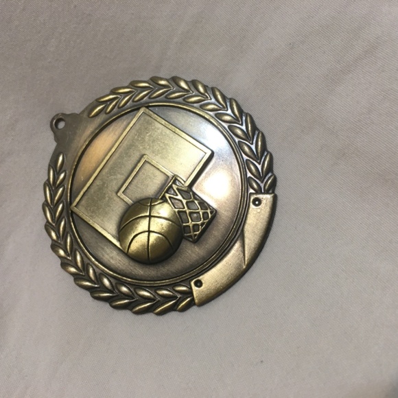 Collector’s basketball medals - Picture 2 of 5
